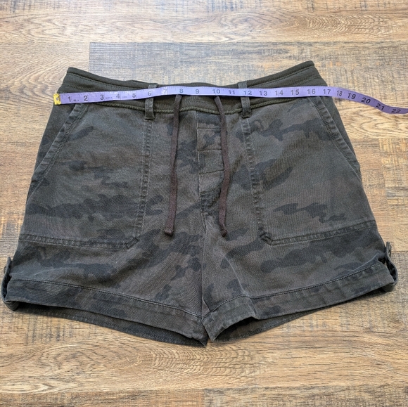 Standard James Perse Shorts Camo Casual Pockets Womens Medium 2 - Picture 2 of 8